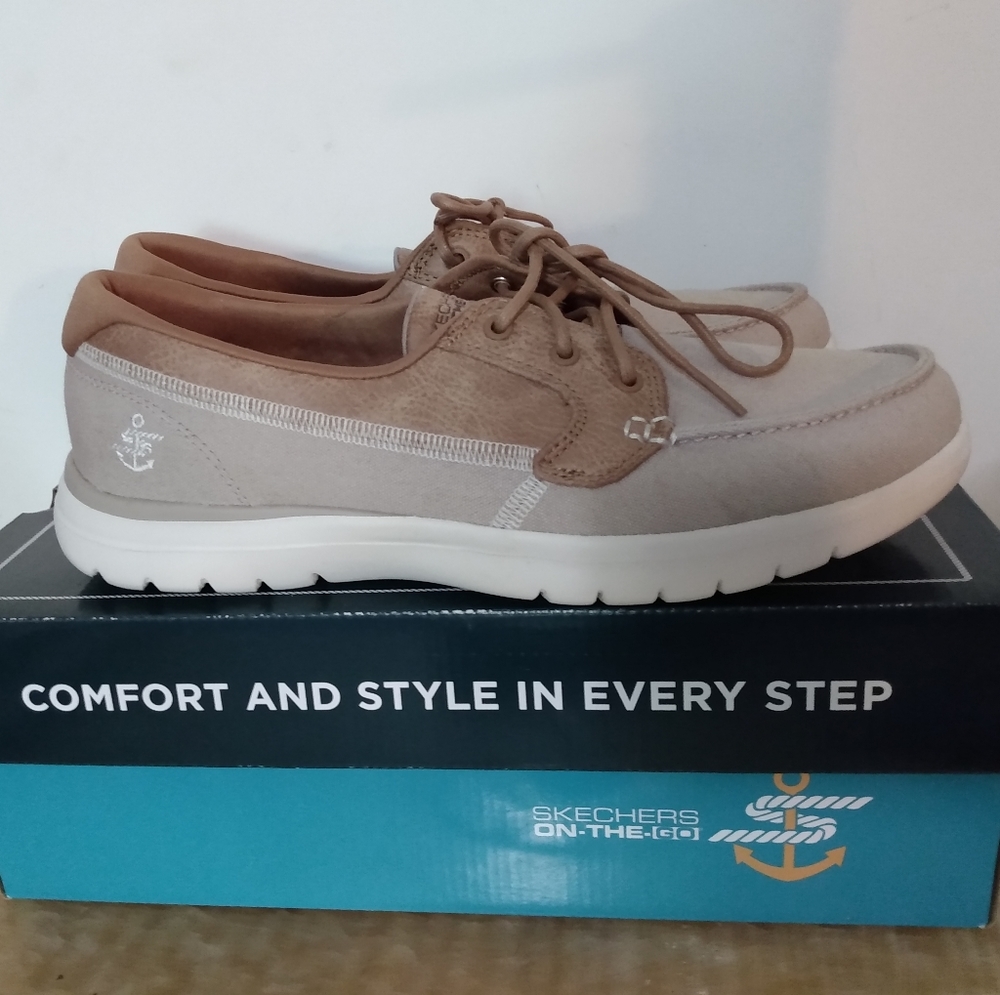 Skechers On The Go Flex - Embark Women's Size 8.5